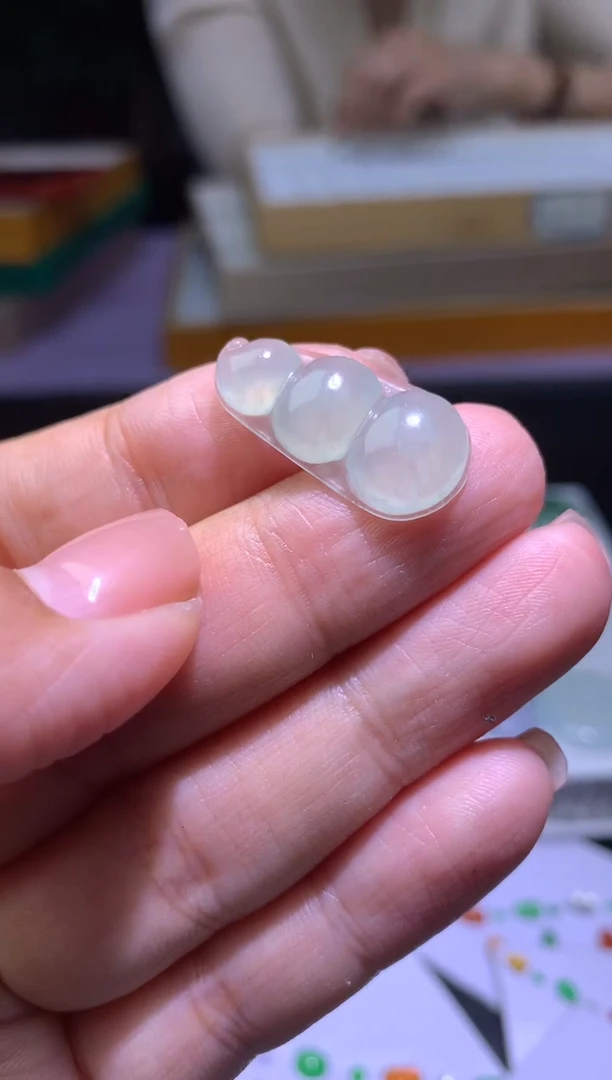 定制翡翠未镶嵌毛货