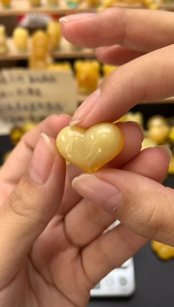 琥珀未镶嵌珠宝奇石068琥珀蜜蜡微瑕