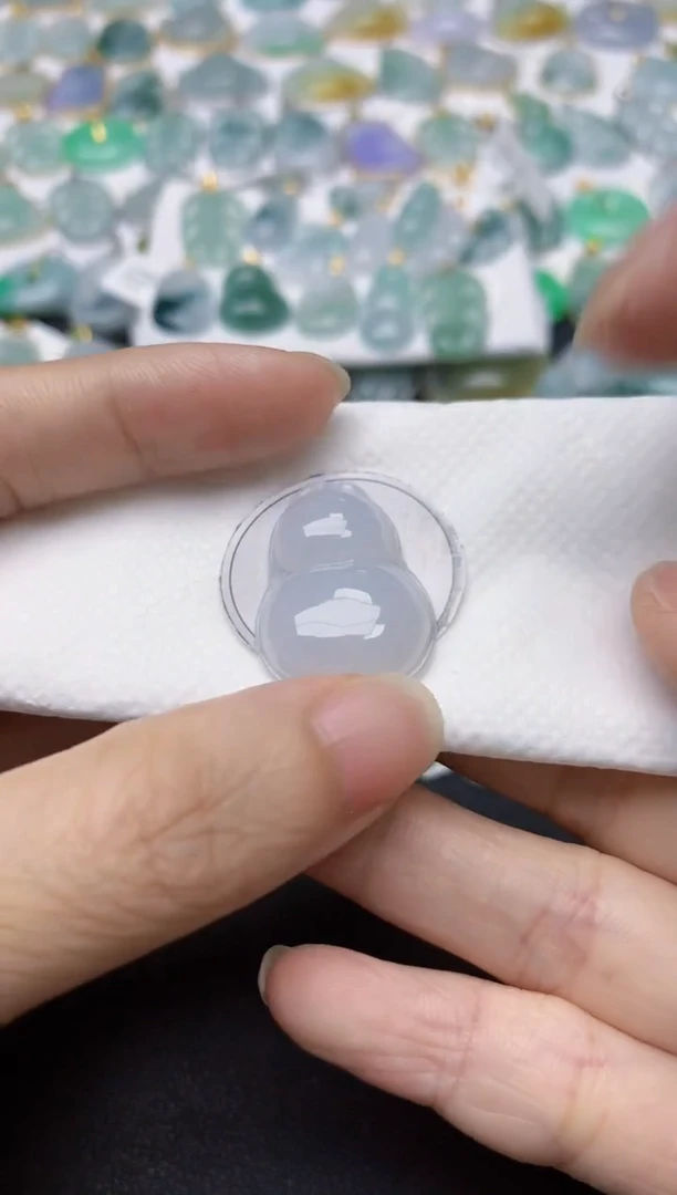 翡翠未镶嵌颈饰天然缅甸A货翡翠