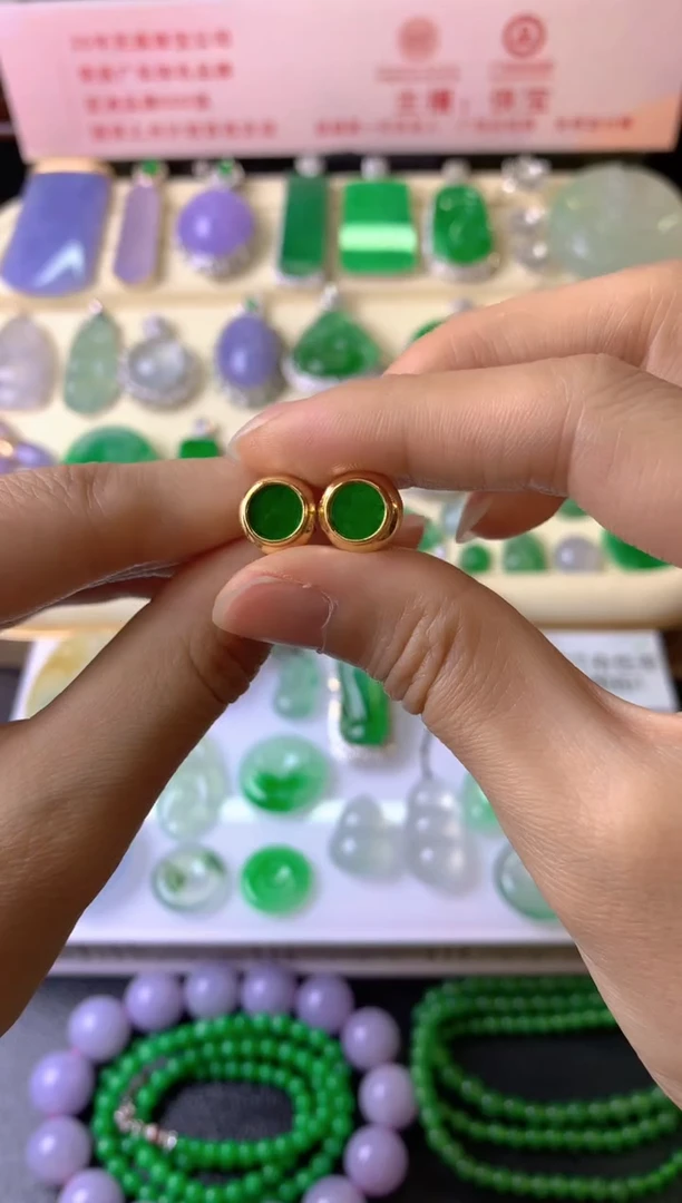 银S925镶嵌翡翠耳饰?*水耳钉