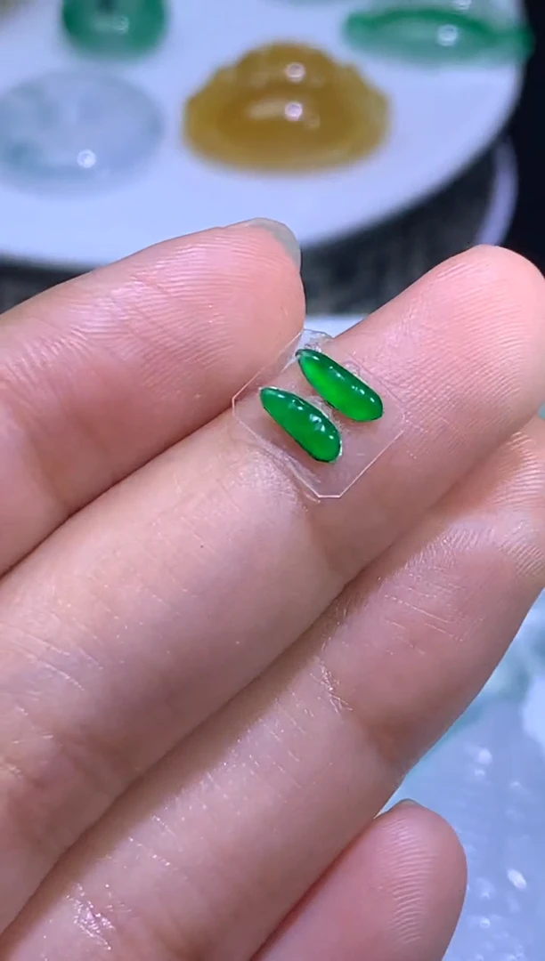 未镶嵌定制翡翠毛货