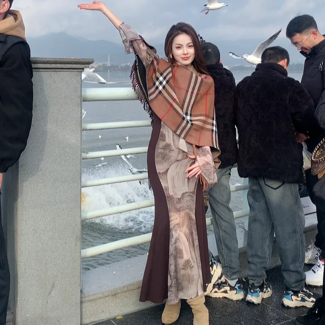 早春海埂大坝气质长袖鱼尾裙优雅时尚连衣裙显瘦小众设计款长裙女