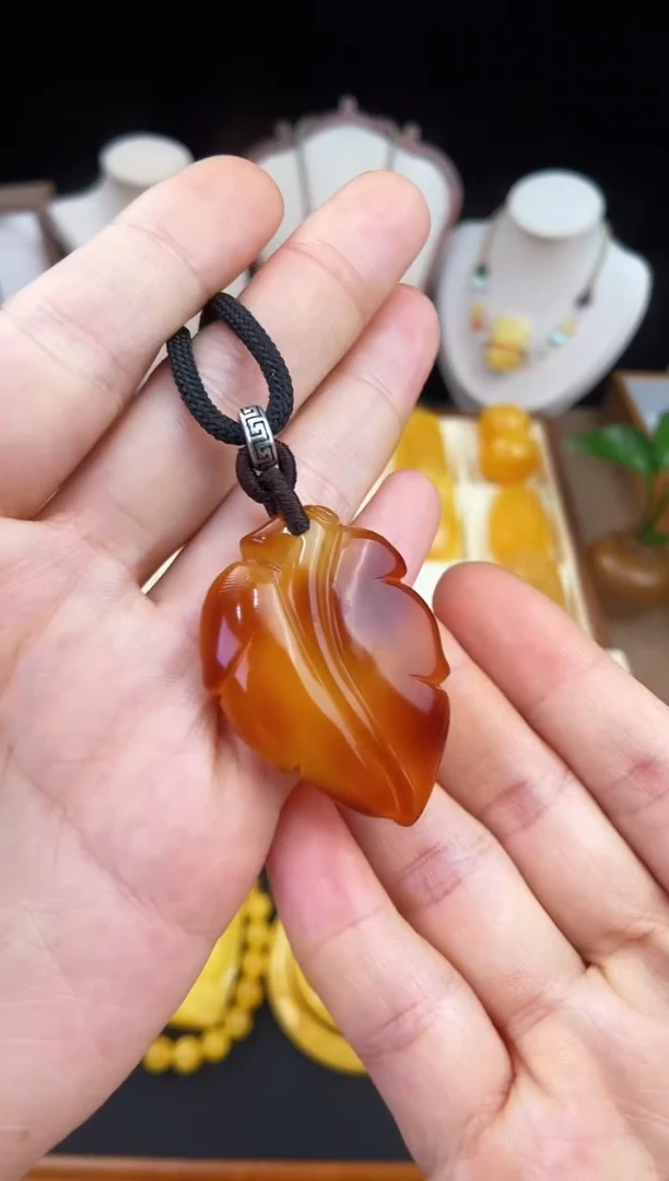 琥珀未镶嵌珠宝奇石柒月