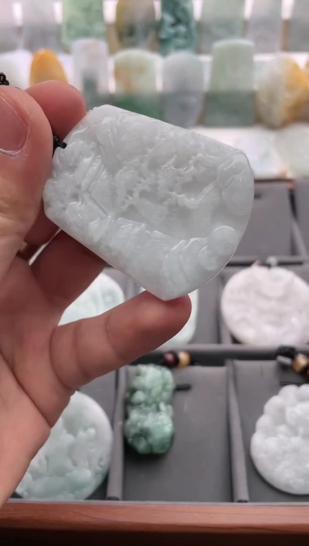 【闪购商品】翡翠颈饰未镶嵌..../2/17/ 31