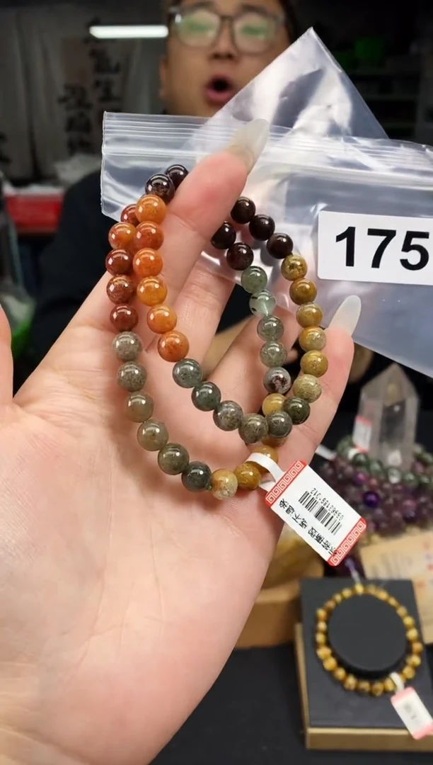 【闪购商品】水晶手串未镶嵌手串175多样性发其一