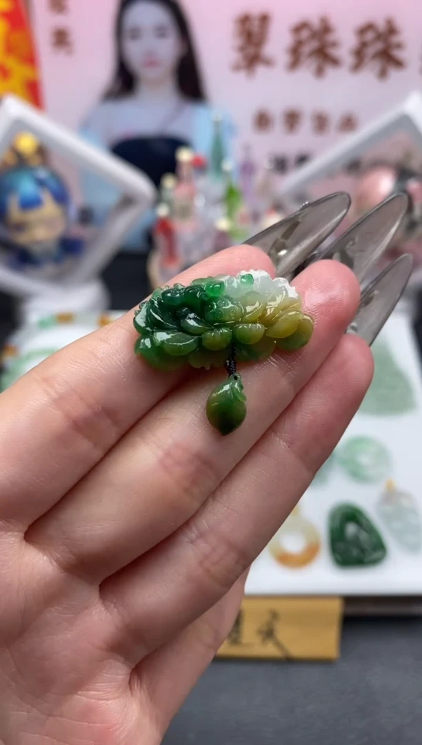 定制翡翠未镶嵌毛货翡翠~
