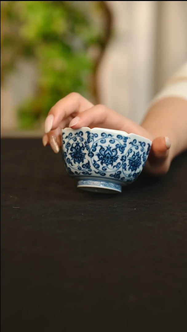 杯子瓷缠枝莲葵口八方杯100cc