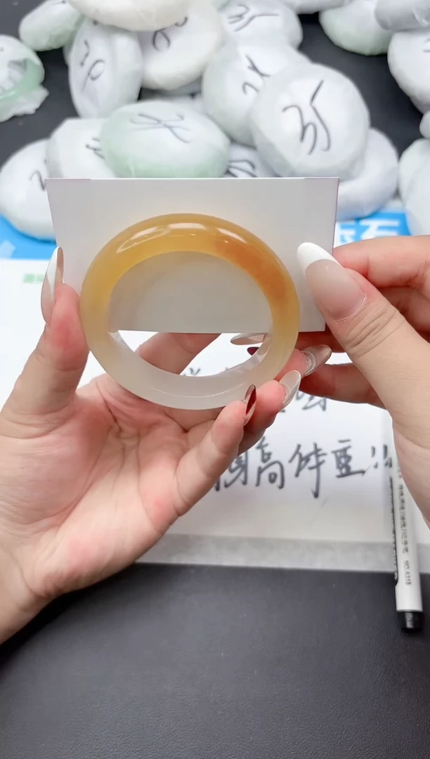 未镶嵌手镯石英质玉80-56