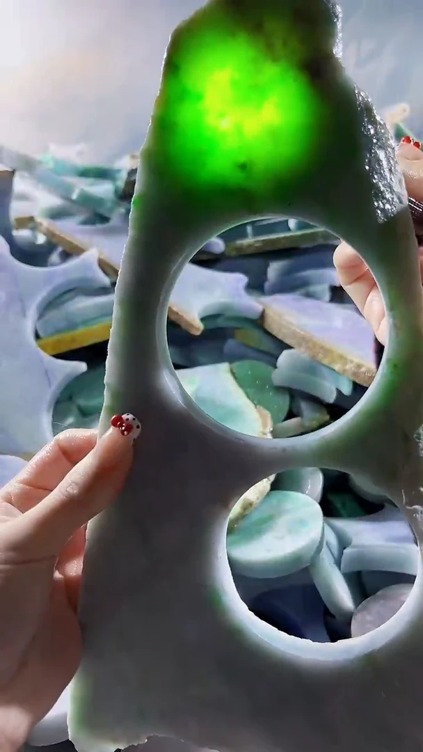 翡翠裸石缅甸翡翠A货虫3166