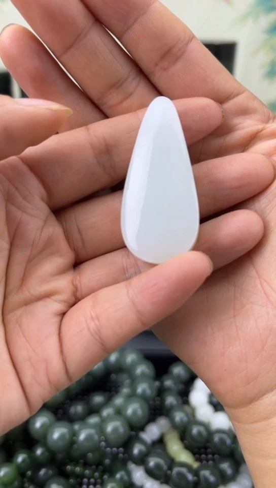 未镶嵌和田玉珠宝半成品牌子