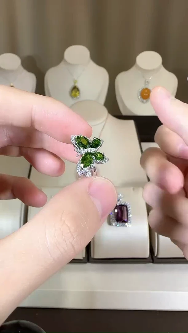 【闪购商品】透辉石戒指银S925镶嵌16mm设计款