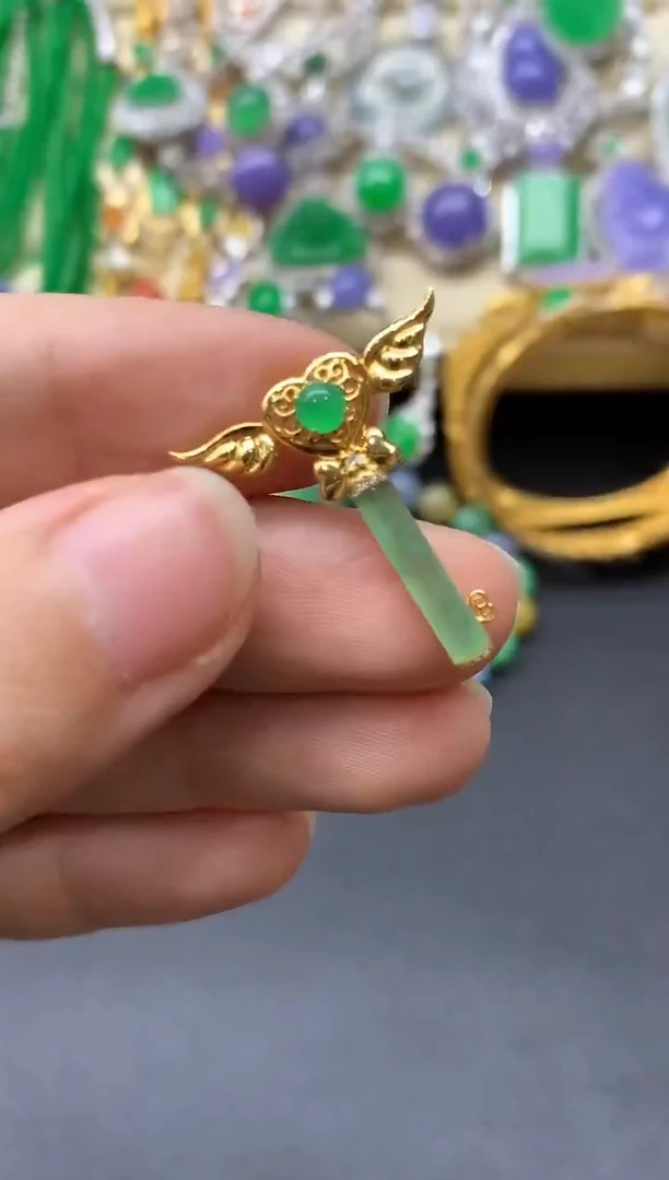 颈饰18K金镶嵌翡翠321-中国好珍宝