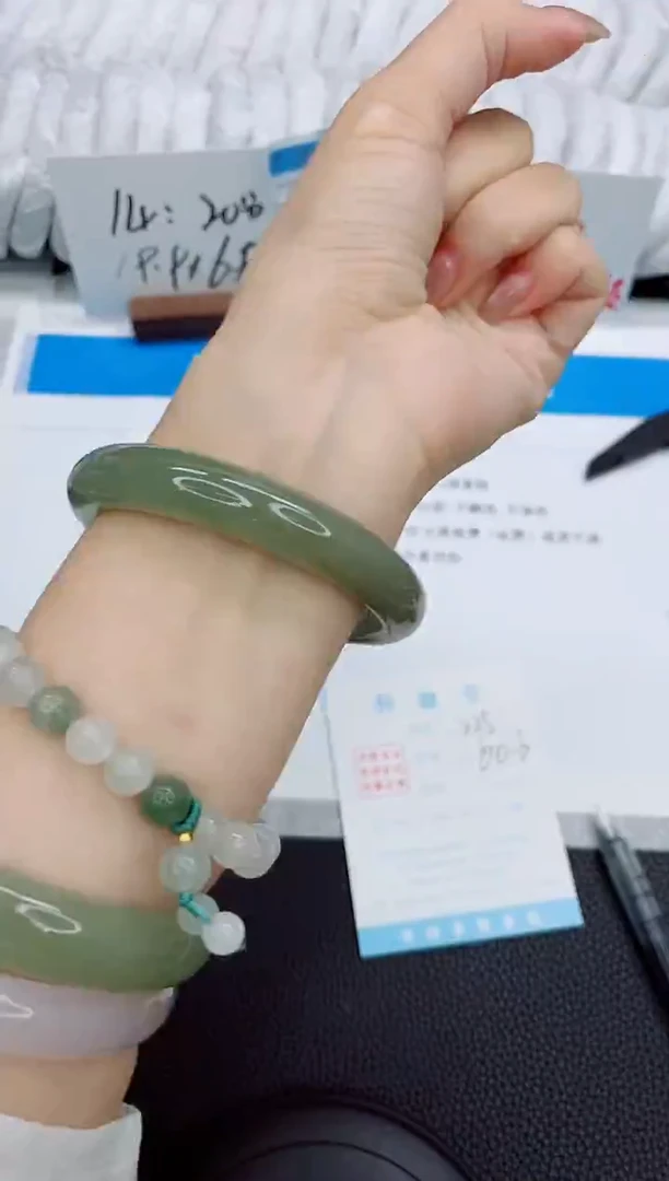 石英质玉手镯未镶嵌a225-60.9