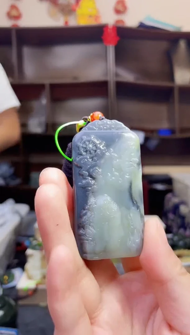 和田玉未镶嵌颈饰1