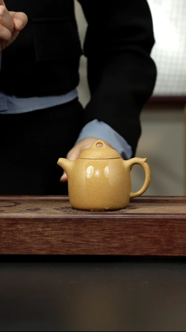 紫砂茶壶手磨黄金段 秦权