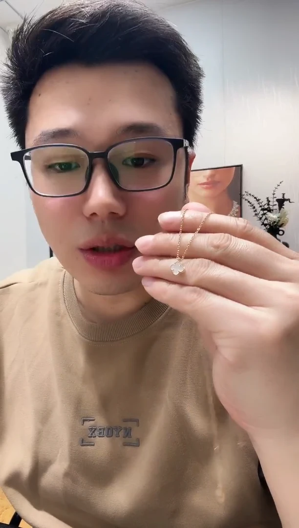 18K金镶嵌贝壳（贝母）套链白色k玫，9.5mm四叶草套链