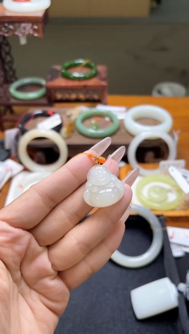 吊坠(不含链)18K金镶嵌和田玉新疆于田 佛公