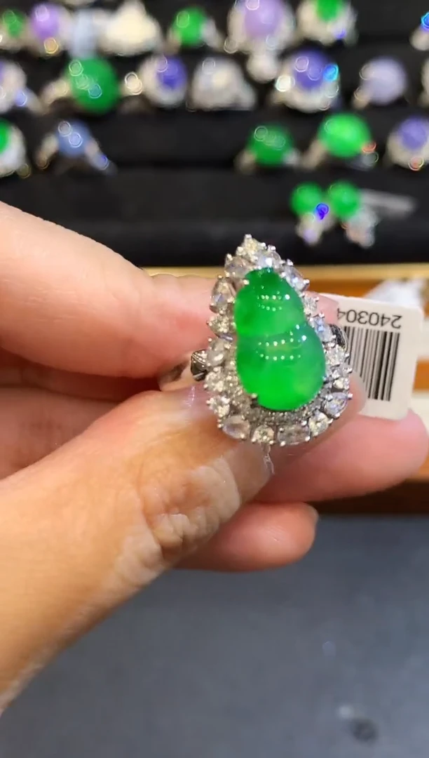 翡翠戒指18K金镶嵌阿*XYX多样性发其一