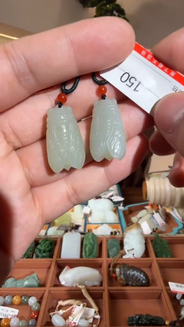 颈饰未镶嵌和田玉多样性发货其中一件