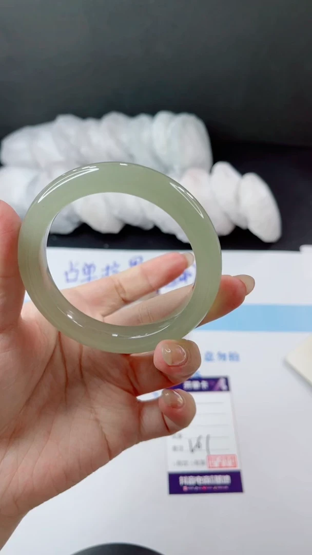 未镶嵌手镯石英质玉多样性发货V61