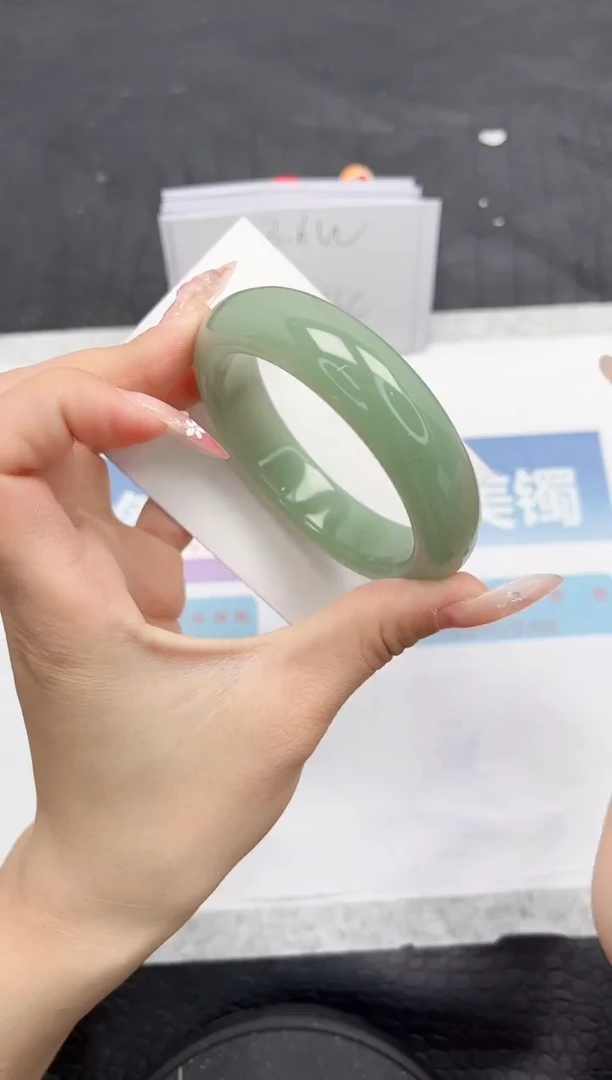 【闪购商品】石英质玉手镯未镶嵌L333-56