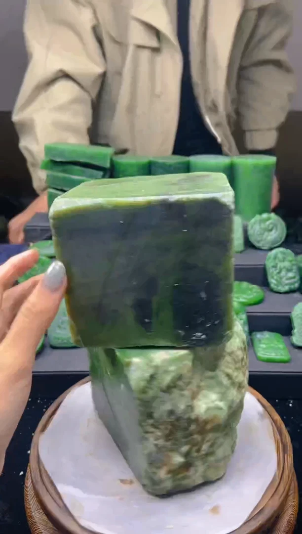 未镶嵌和田玉珠宝半成品1