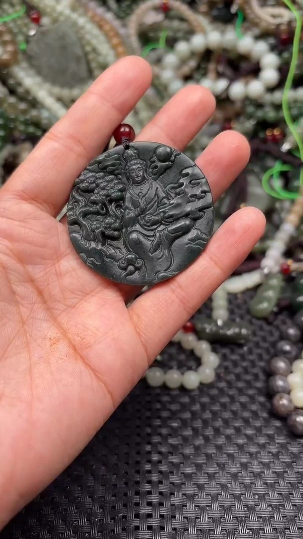 颈饰未镶嵌和田玉1