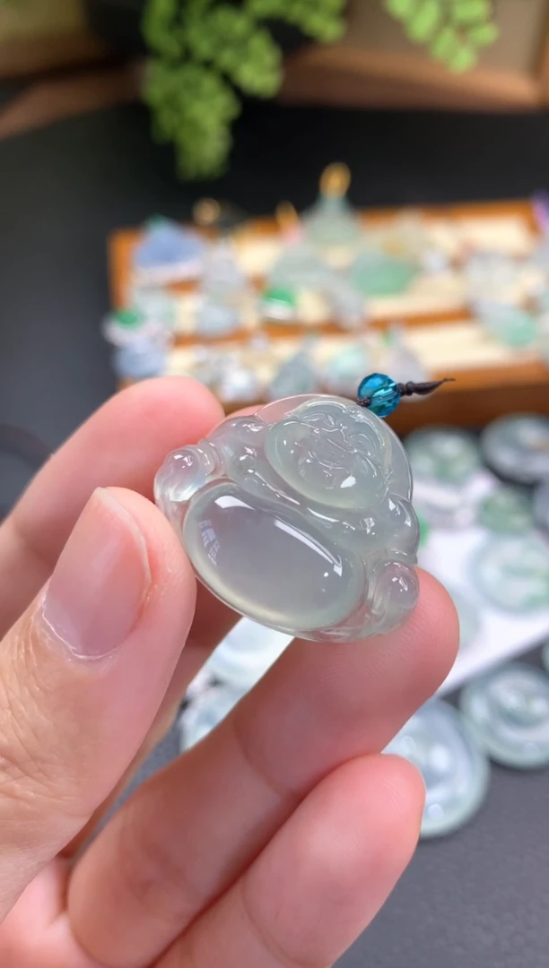 【闪购商品】翡翠颈饰未镶嵌佛公