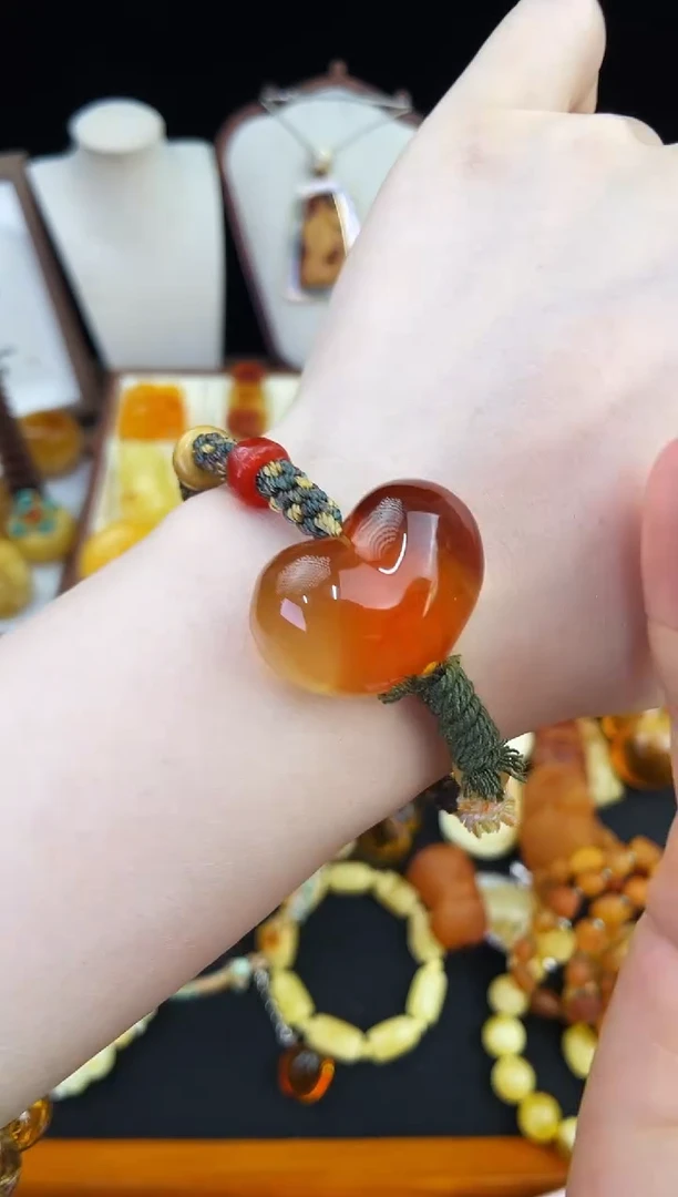 琥珀未镶嵌珠宝奇石柒月