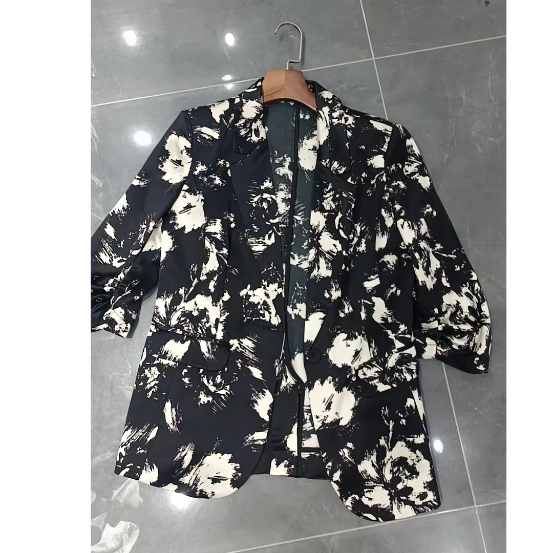 黑色花包袖七分袖平驳领轻熟风外套百搭个性设计师