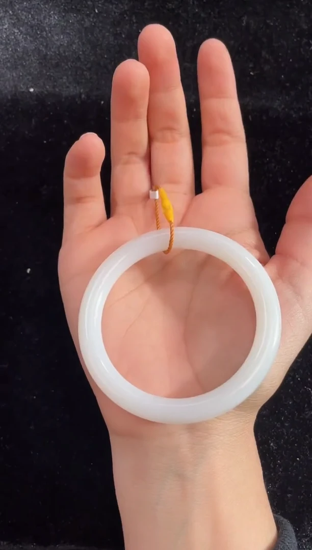 未镶嵌手镯和田玉新疆直发和田玉白玉美人条56-57圈口手镯女