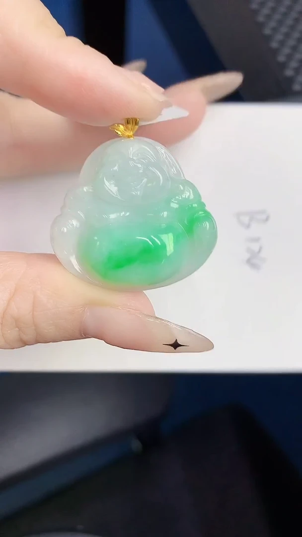颈饰18K金镶嵌翡翠缅甸天然翡翠A货