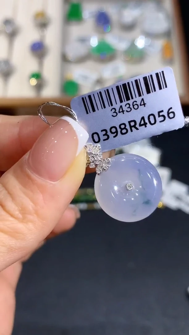 翡翠18K金镶嵌吊坠(不含链)SF34364多样性发其一