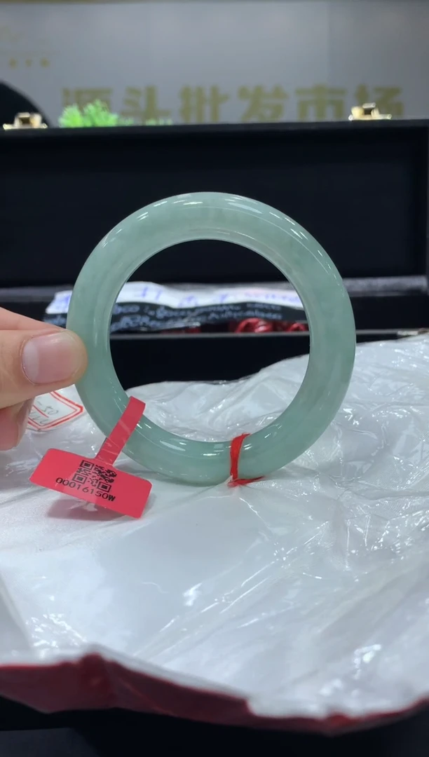 未镶嵌手镯翡翠翡翠手镯