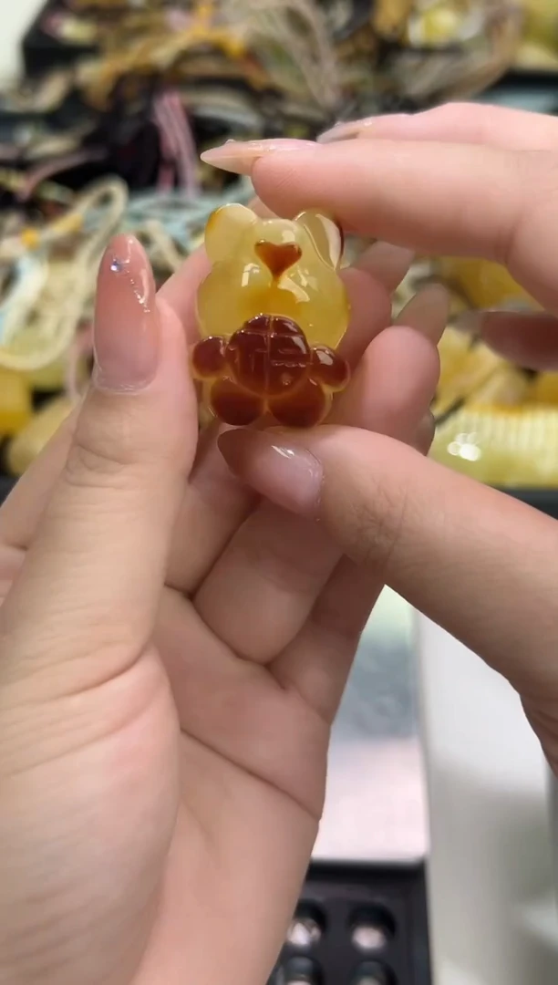 裸石琥珀未镶嵌琥珀蜜蜡吊坠