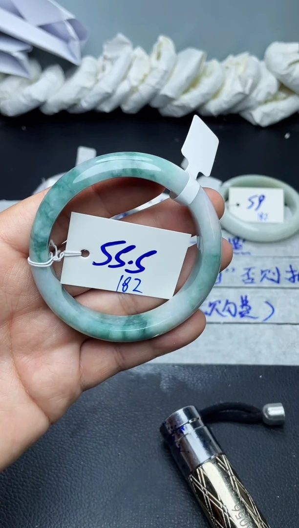 未镶嵌手镯翡翠阿*182