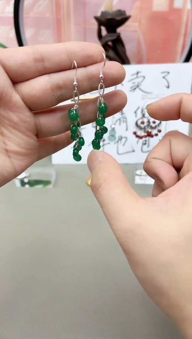 银S925镶嵌石英质玉（非洲翠）耳坠h718