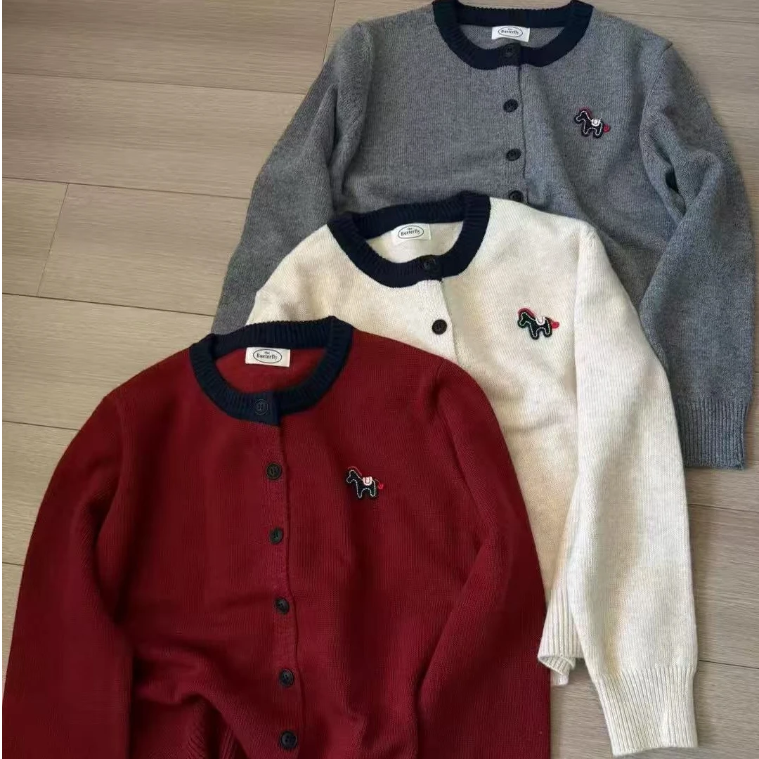 韩系撞色刺绣圆领针织开衫女2025冬季新款纽扣显瘦百搭毛衣