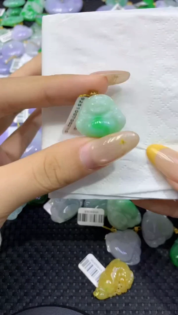 颈饰18K金镶嵌翡翠天然缅甸翡翠A货