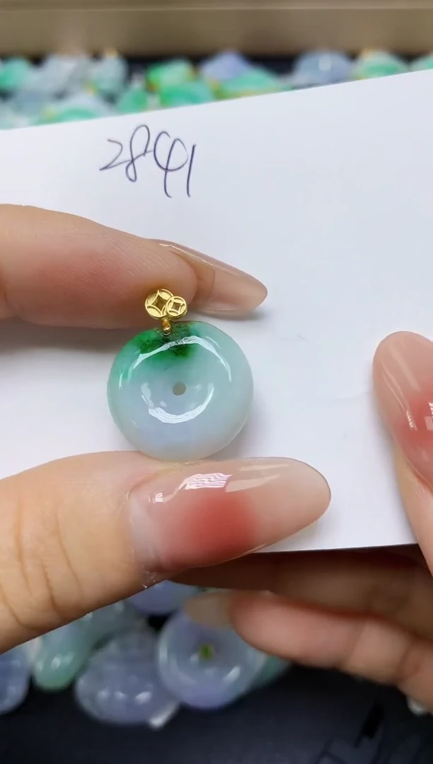 翡翠未镶嵌颈饰 天然缅甸翡翠A货