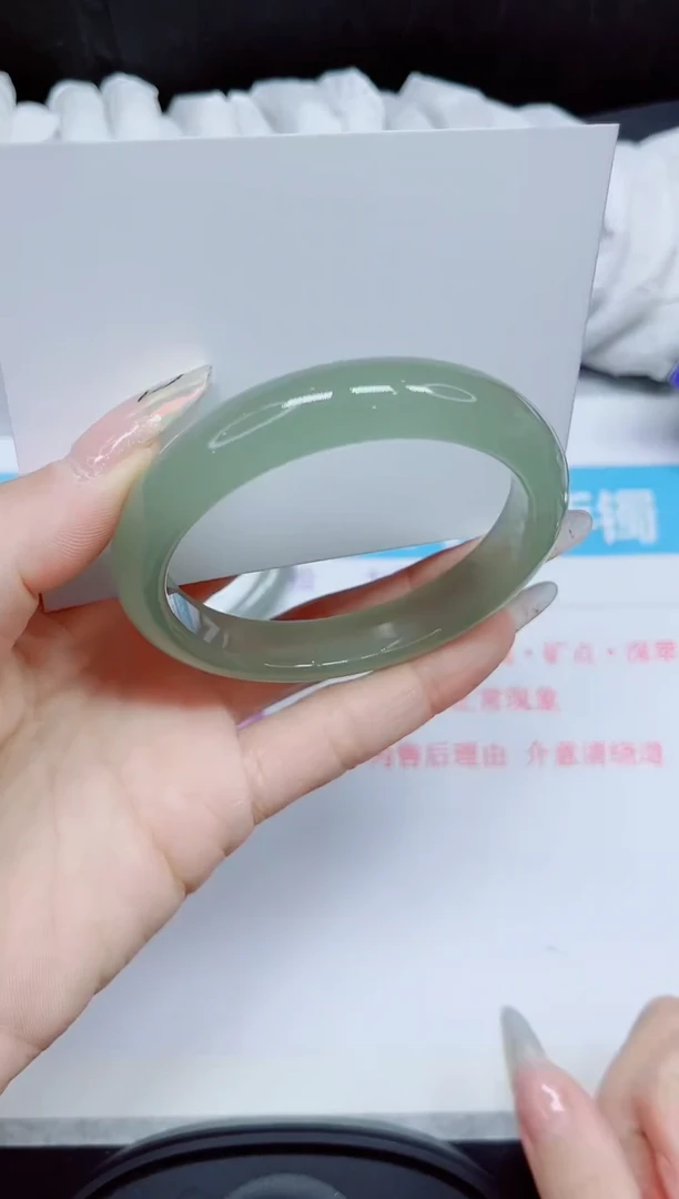 石英质玉手镯未镶嵌341