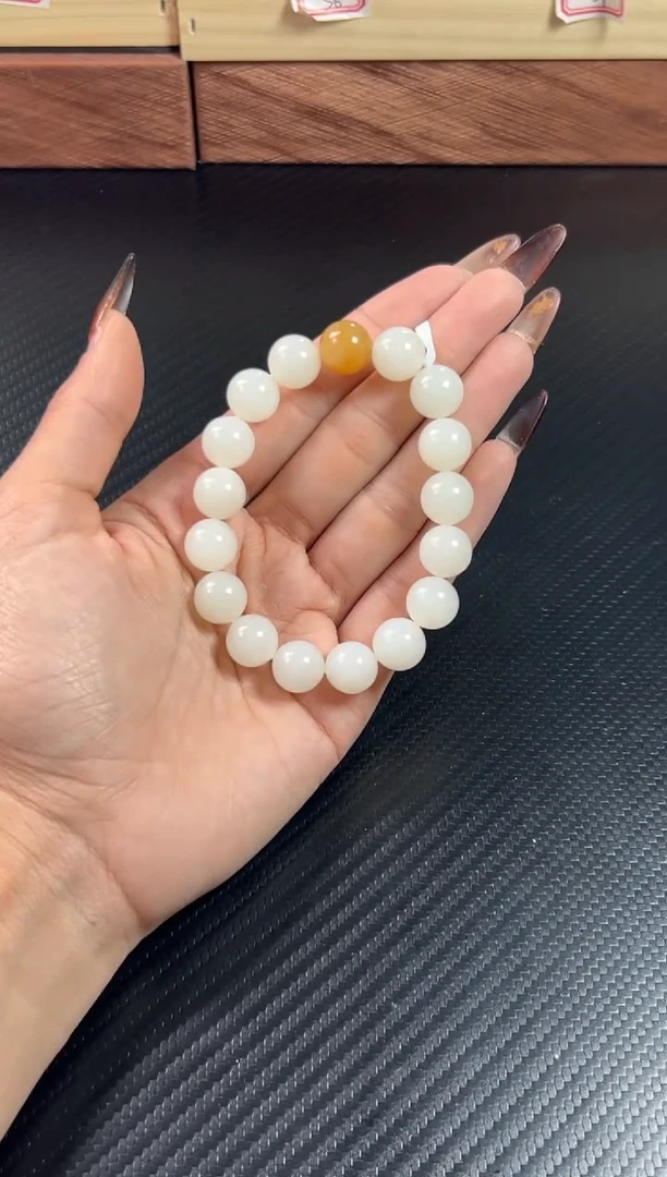 未镶嵌手串和田玉且末微色差12j