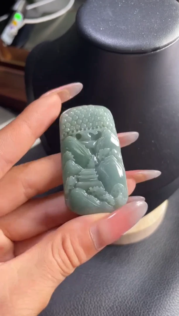 颈饰未镶嵌翡翠挂件