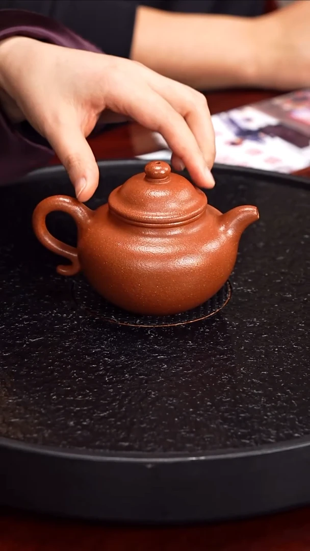 茶壶紫砂宝山工艺厂 莲子60  红降坡 260毫升