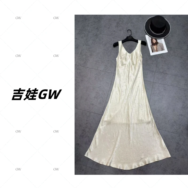 GW重磅三醋酸缎面【白月光】春夏女人味v领背心连衣裙25C-135小鱼