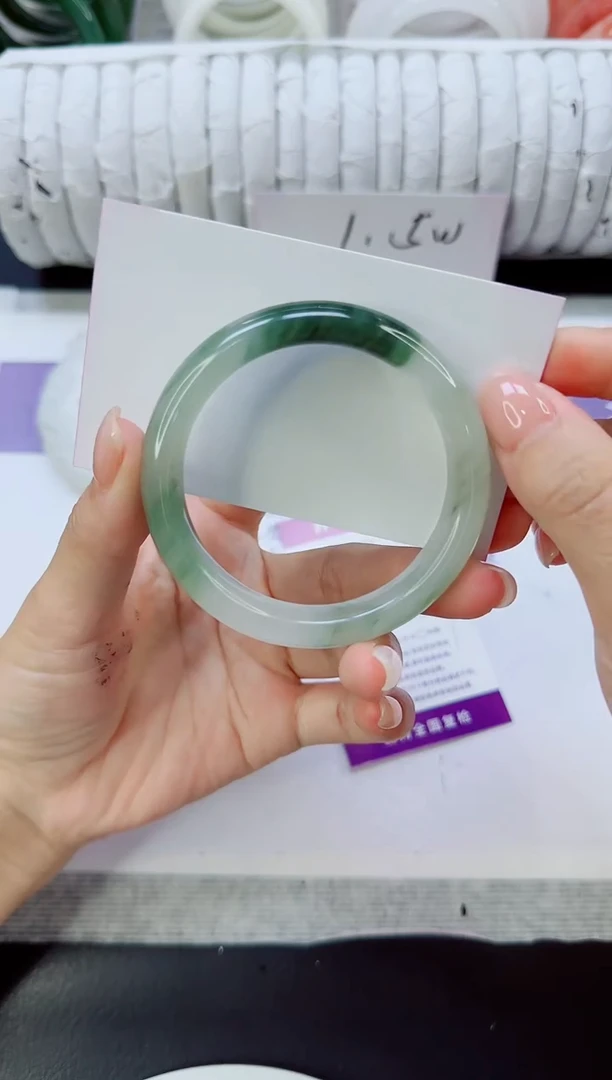 未镶嵌手镯石英质玉125/53.3