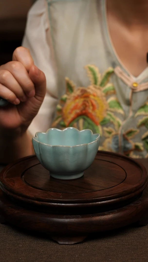 瓷片天青色莲花杯 100ML微瑕不带礼盒