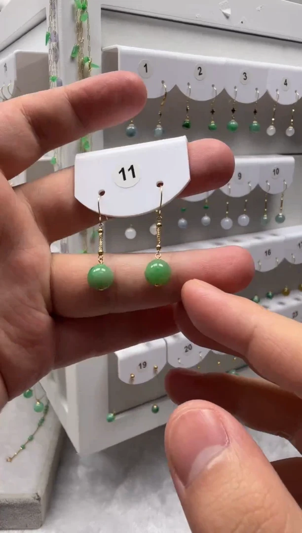 18K金镶嵌翡翠耳饰缅甸天然翡翠a货