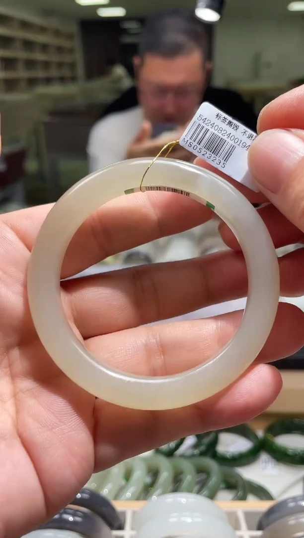 未镶嵌手镯和田玉57-58圈口 3235