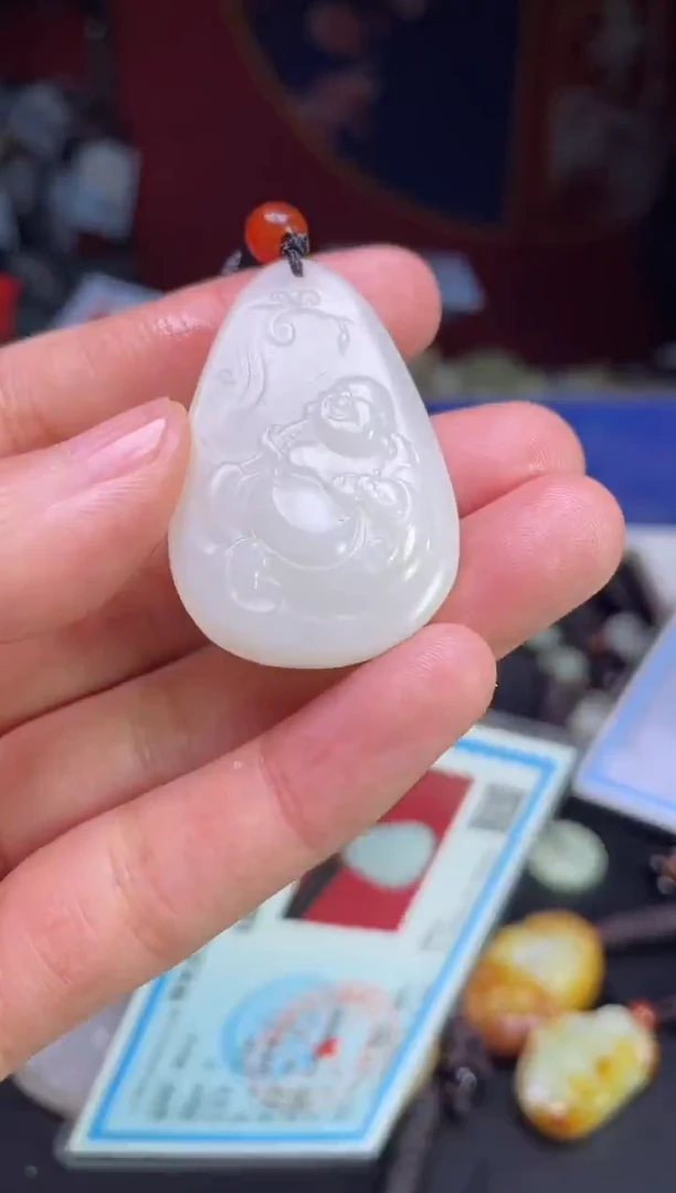 颈饰未镶嵌和田玉1